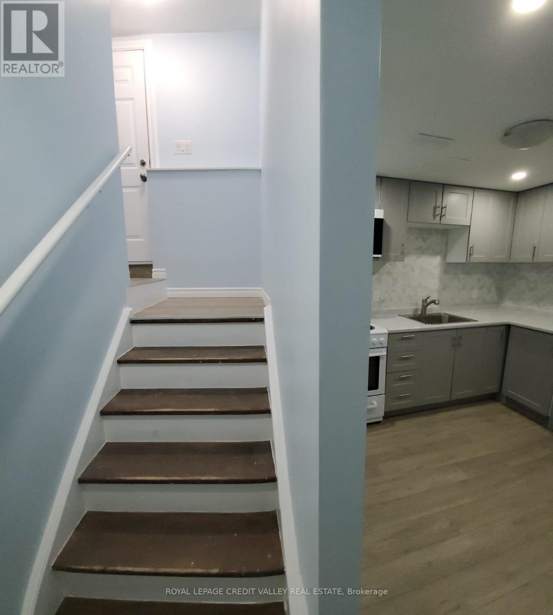 53 Carrington (Bsmt) Place, Guelph, Ontario  N1G 5C3 - Photo 5 - X12482042