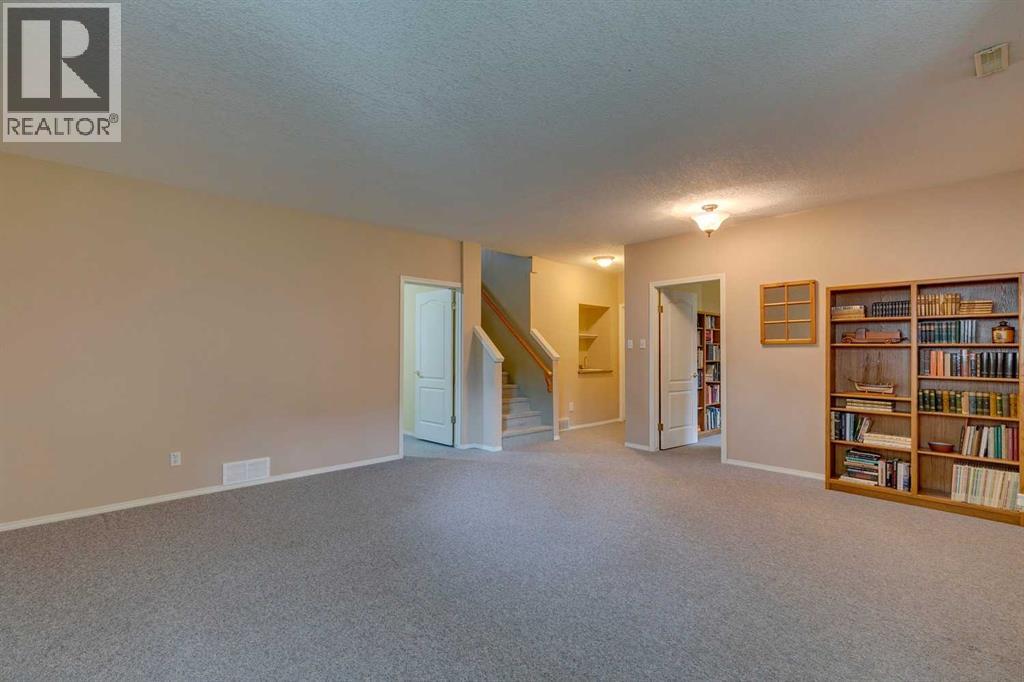 74 Evergreen Bay Sw, Calgary, Alberta  T2Y 3E9 - Photo 23 - A2261025