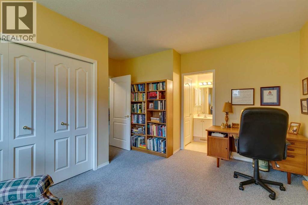 74 Evergreen Bay Sw, Calgary, Alberta  T2Y 3E9 - Photo 25 - A2261025