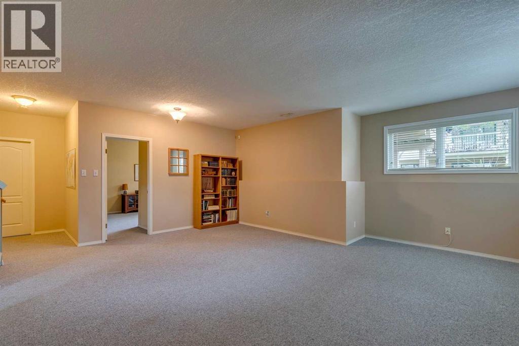 74 Evergreen Bay Sw, Calgary, Alberta  T2Y 3E9 - Photo 22 - A2261025