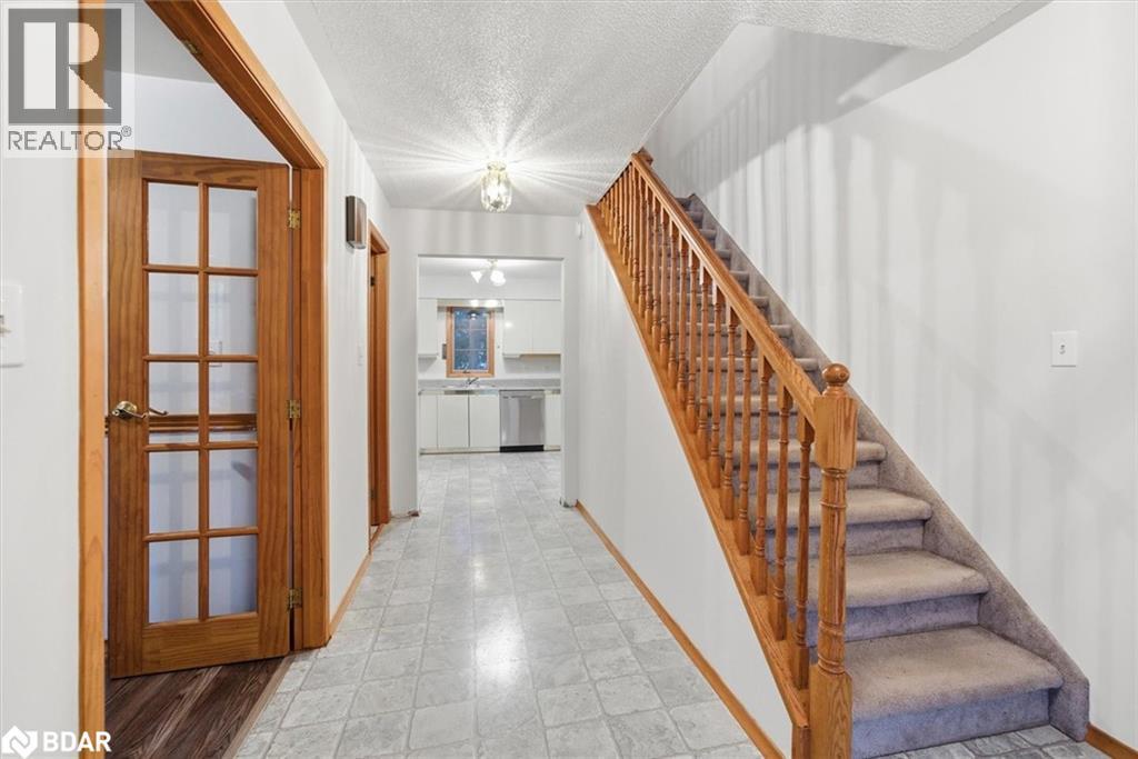 62 Evelyn Avenue, Keswick, Ontario  L4P 3C8 - Photo 7 - 40781964