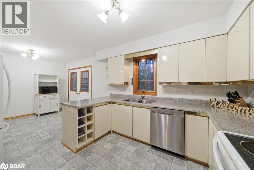 62 Evelyn Avenue, Keswick, Ontario  L4P 3C8 - Photo 15 - 40781964