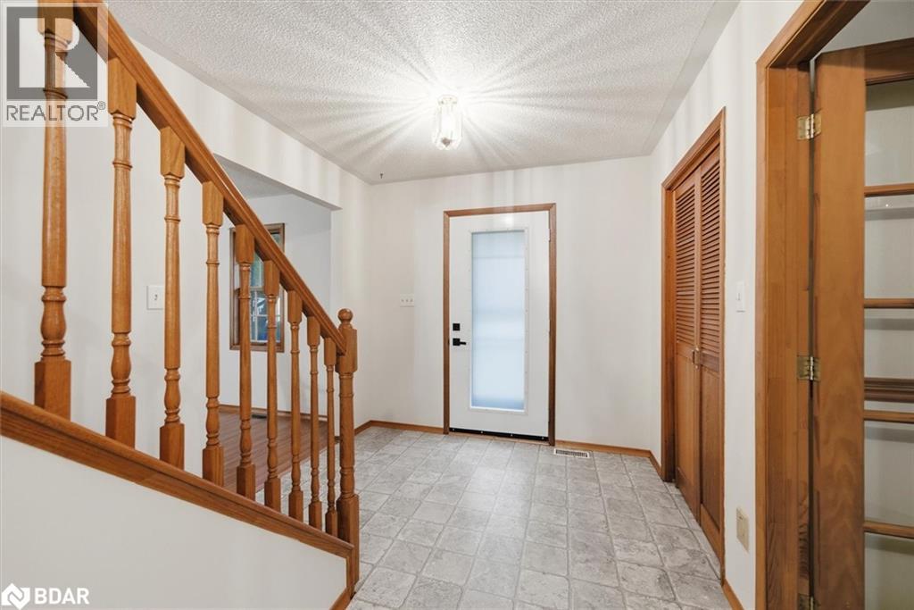 62 Evelyn Avenue, Keswick, Ontario  L4P 3C8 - Photo 6 - 40781964