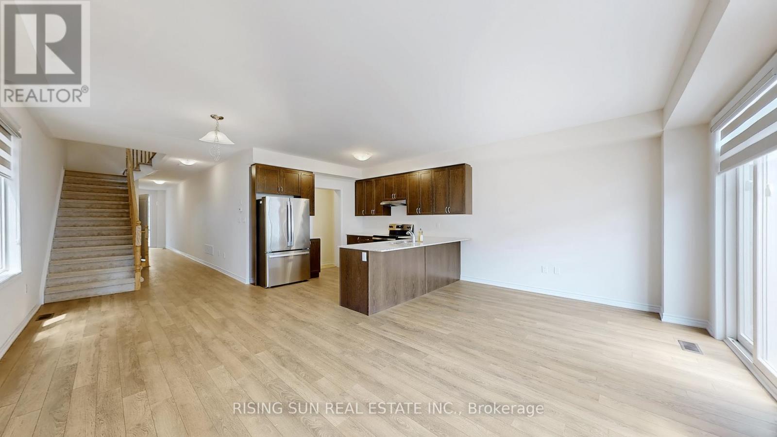 99 Molozzi Street, Erin, Ontario  N0B 1T0 - Photo 5 - X12479531