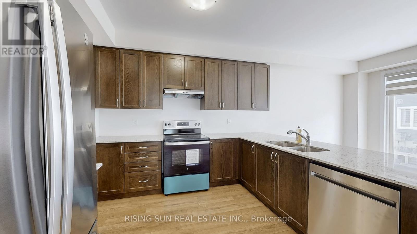 99 Molozzi Street, Erin, Ontario  N0B 1T0 - Photo 10 - X12479531