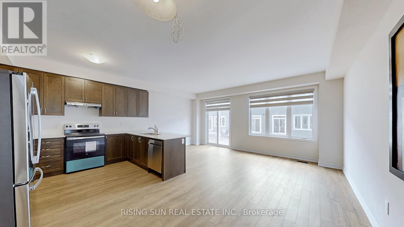 99 Molozzi Street, Erin, Ontario  N0B 1T0 - Photo 4 - X12479531