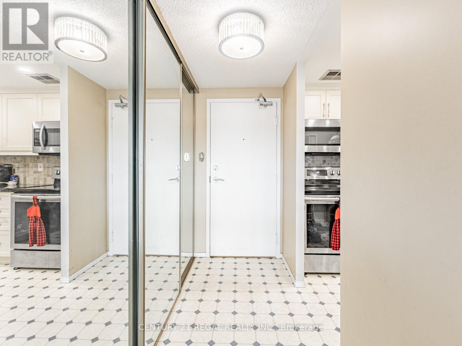 601 - 20 Dean Park Road, Toronto, Ontario  M1B 3G9 - Photo 4 - E12482072