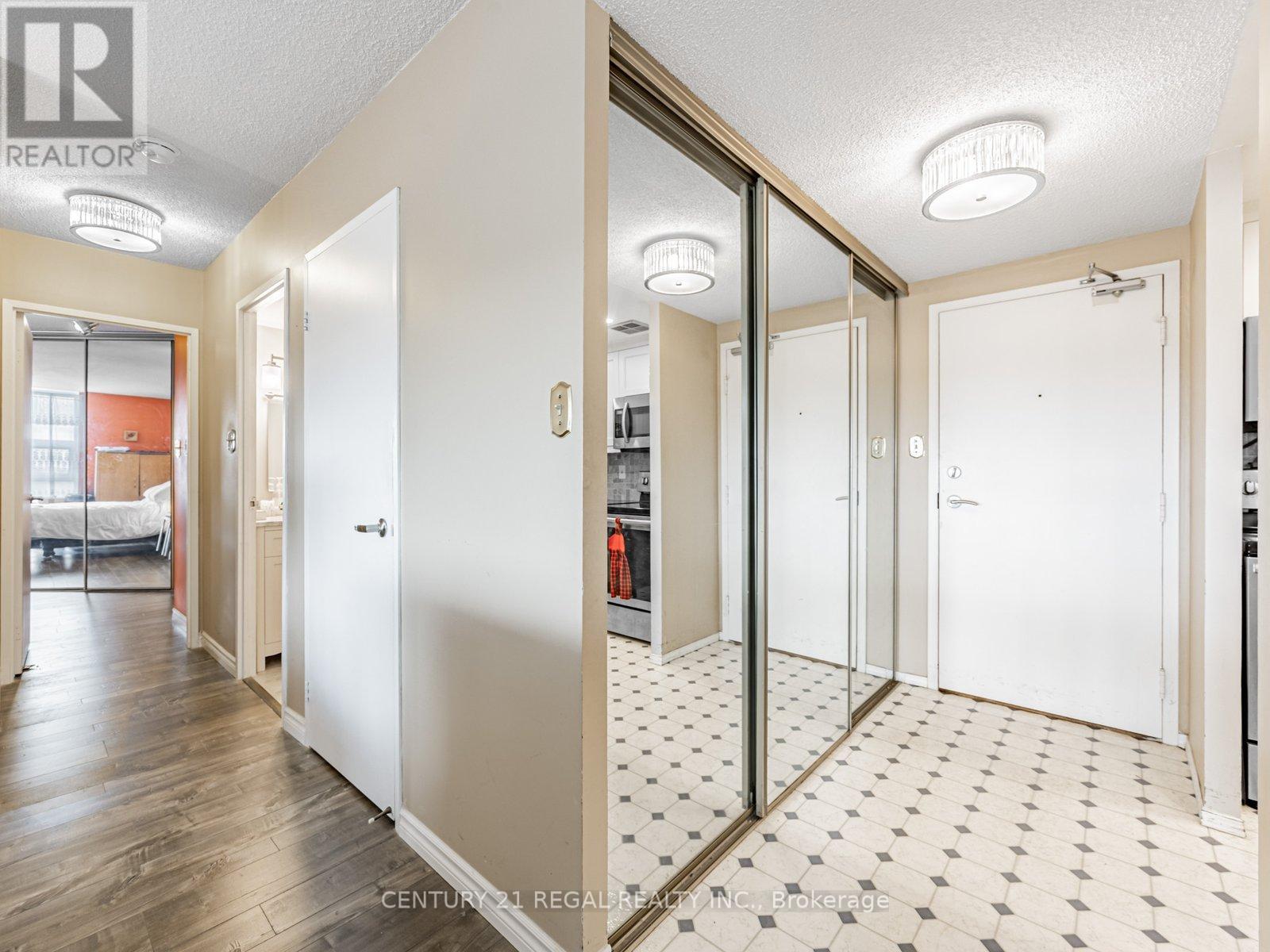 601 - 20 Dean Park Road, Toronto, Ontario  M1B 3G9 - Photo 5 - E12482072