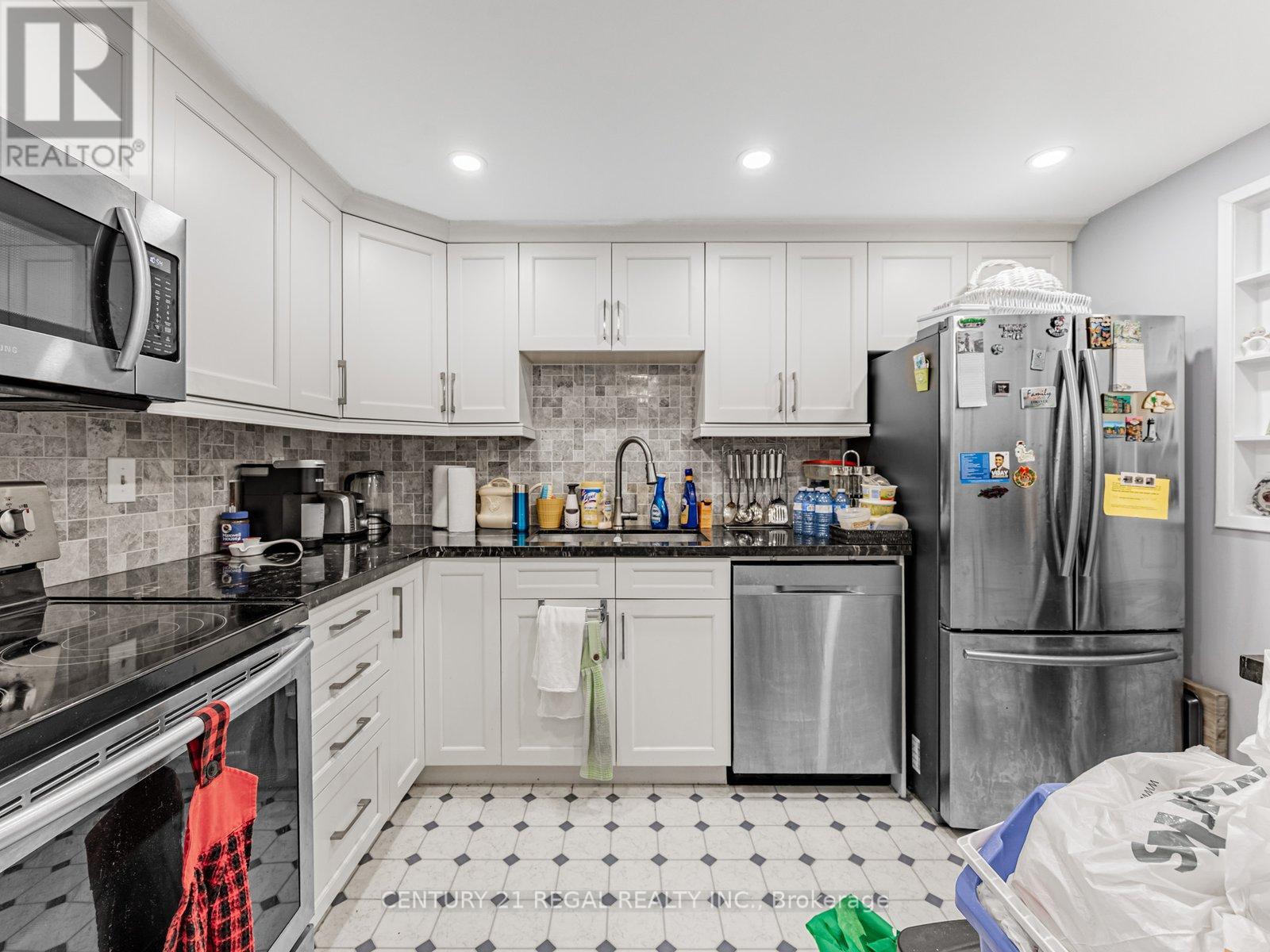 601 - 20 Dean Park Road, Toronto, Ontario  M1B 3G9 - Photo 7 - E12482072