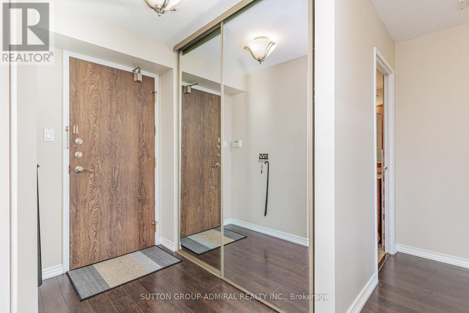 807 - 7440 Bathurst Street, Vaughan, Ontario  L4J 7K8 - Photo 3 - N12482080