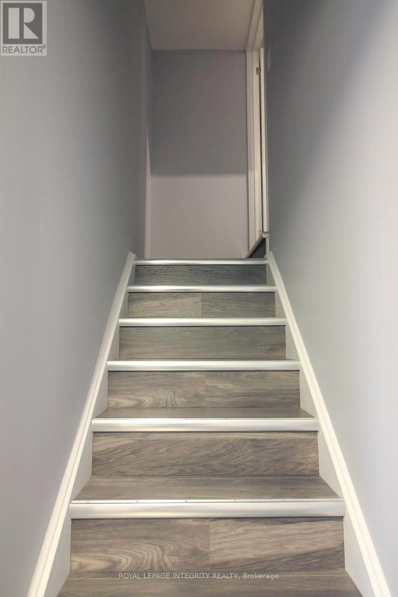 1080 Des Ormes Place, Ottawa, Ontario  K1C 5L7 - Photo 12 - X12463192