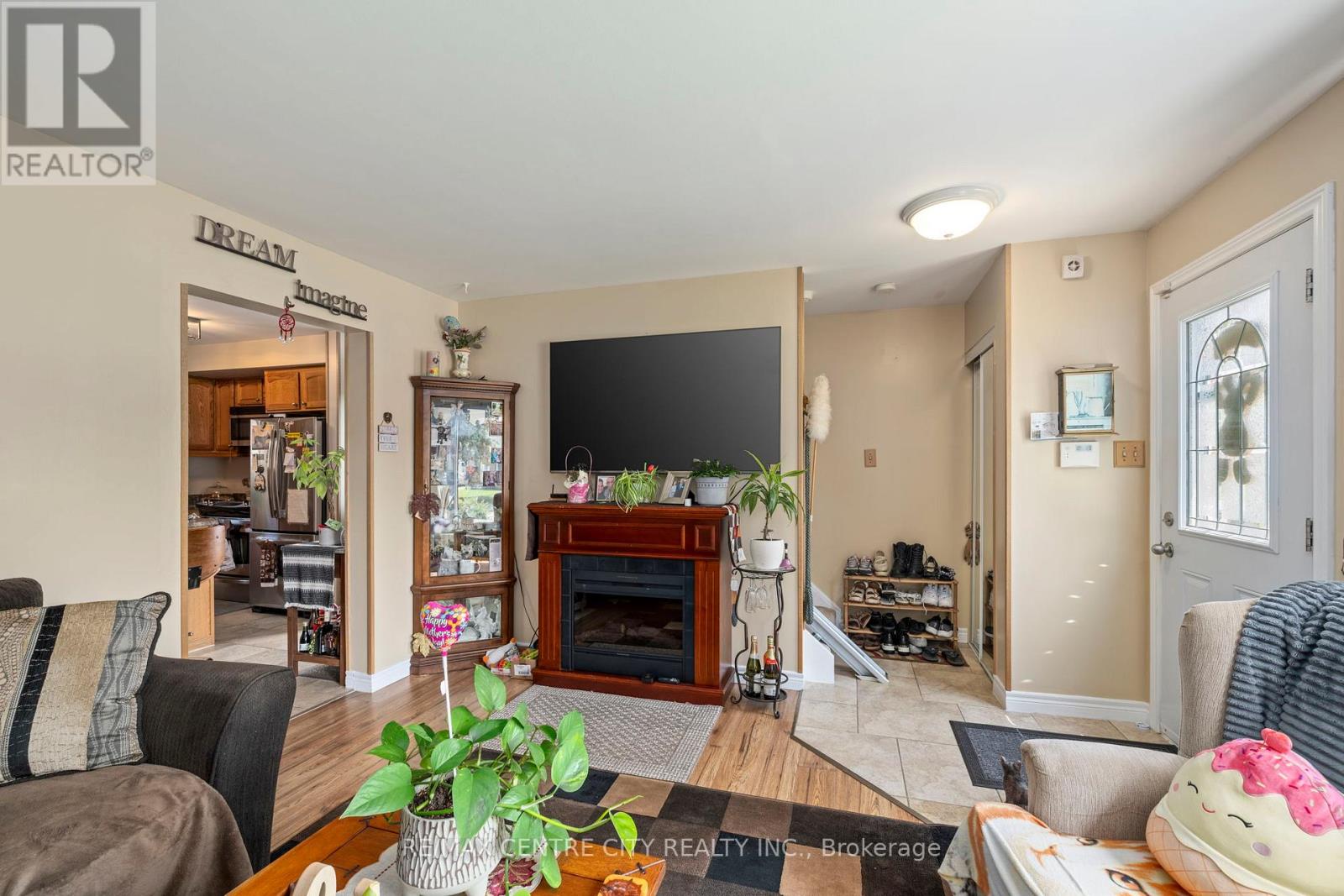 150 Culver Crescent, London East, Ontario  N5V 3G7 - Photo 7 - X12482113