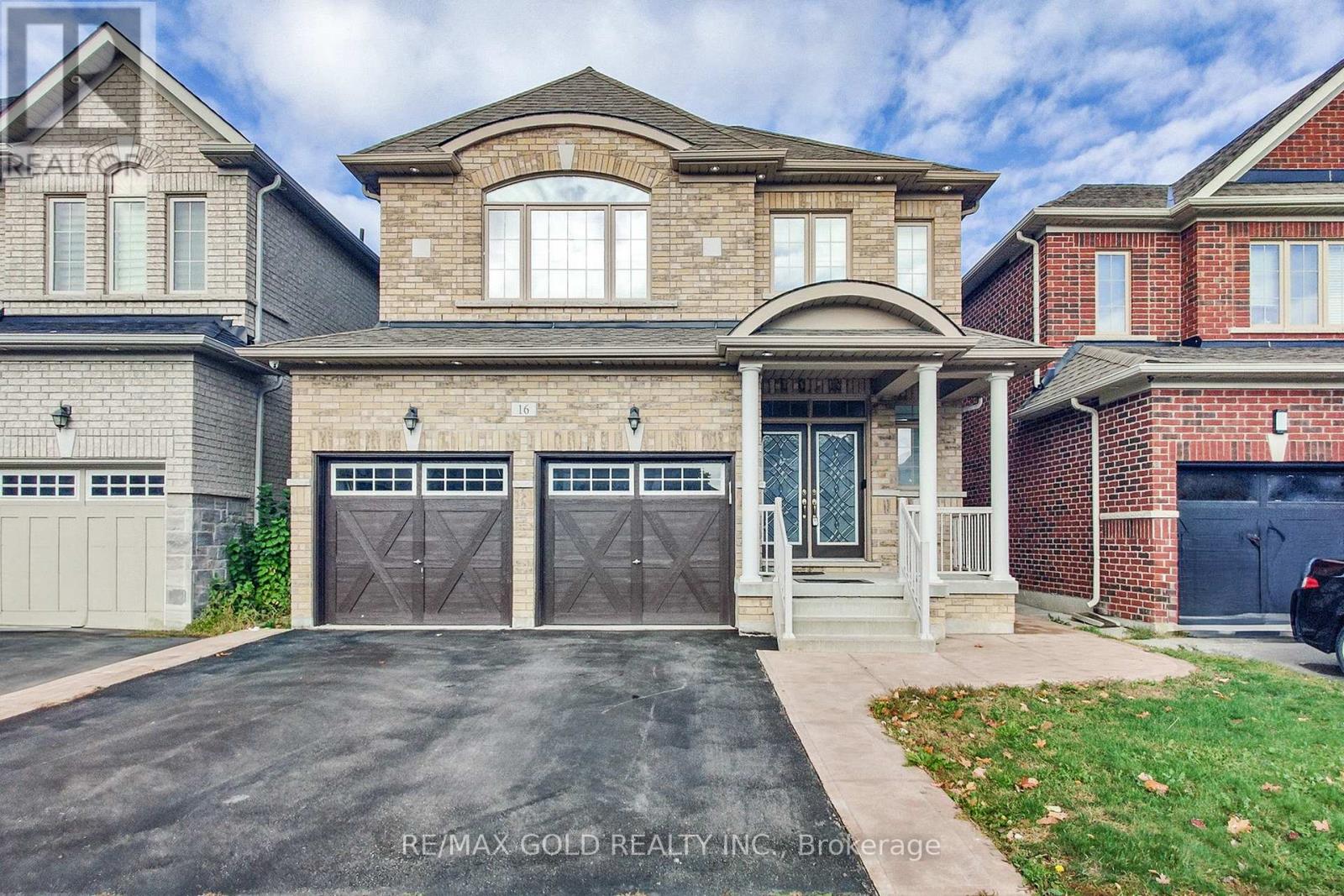 16 Ricardo Road, Brampton, Ontario  L6P 3Z1 - Photo 2 - W12482066