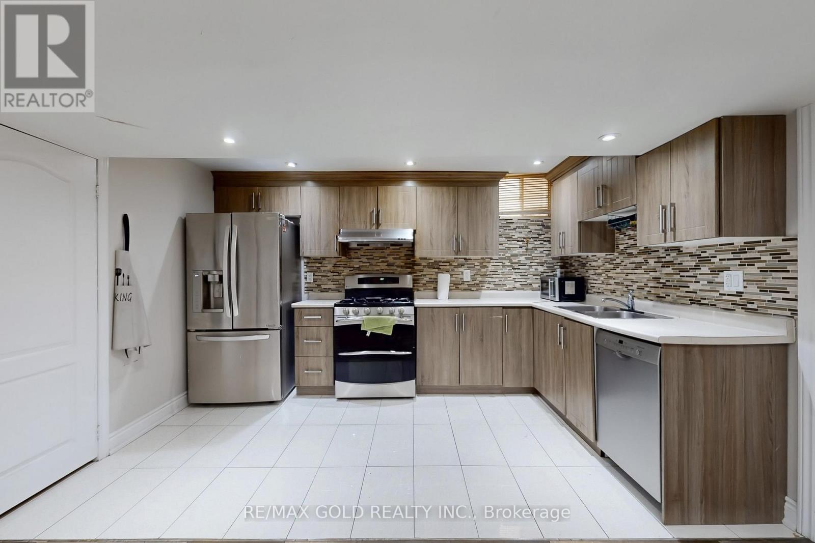 16 Ricardo Road, Brampton, Ontario  L6P 3Z1 - Photo 35 - W12482066