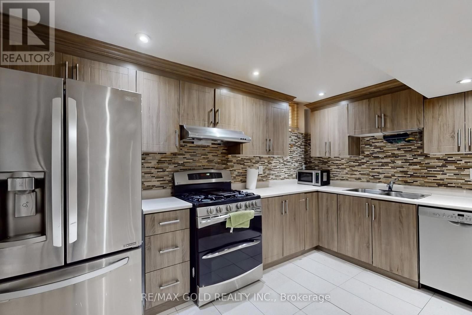 16 Ricardo Road, Brampton, Ontario  L6P 3Z1 - Photo 38 - W12482066