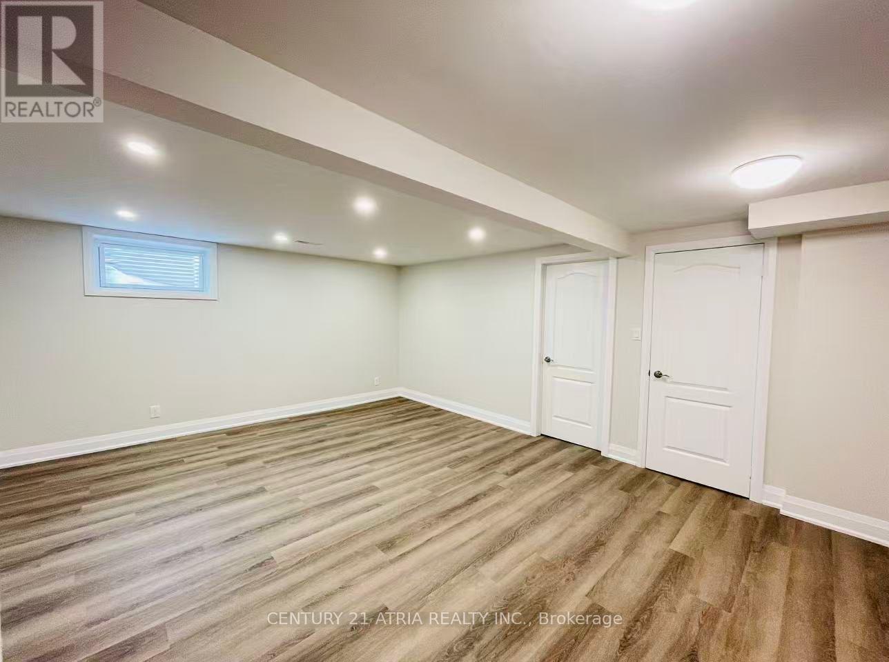 Basement - 3260 Oakglade Crescent, Mississauga, Ontario  L5C 1X3 - Photo 4 - W12482068