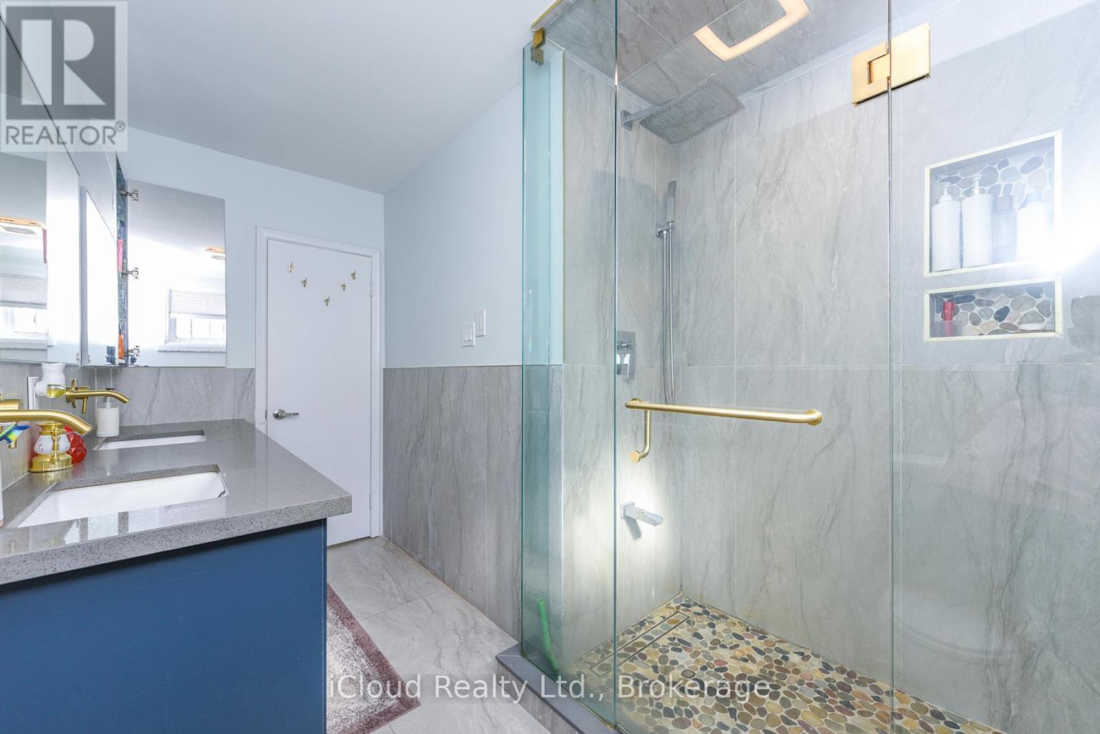 38 Welbeck Drive, Brampton, Ontario  L6X 2L1 - Photo 13 - W12482075