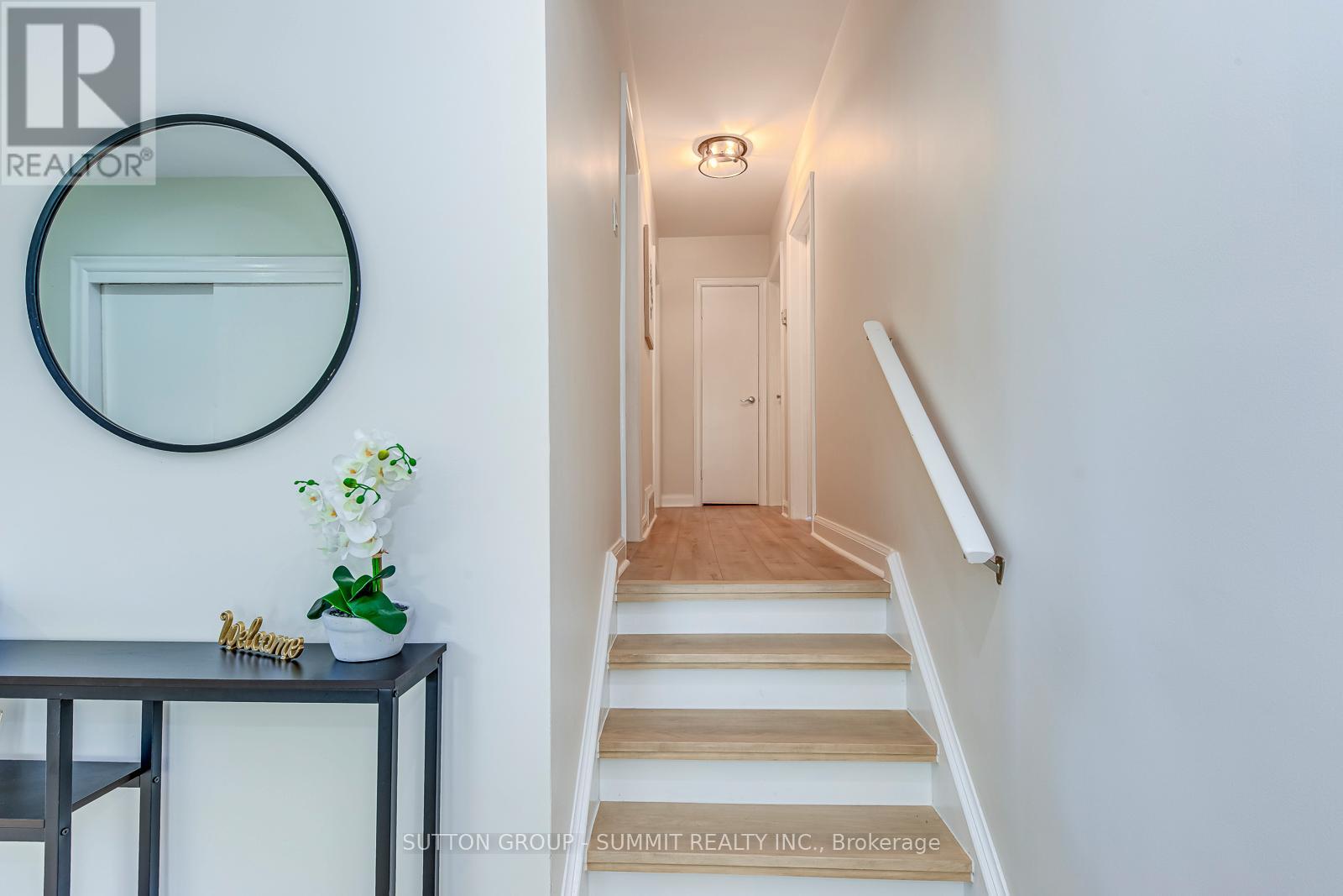42 Winnipeg Road, Toronto, Ontario  M9P 2E4 - Photo 14 - W12482079