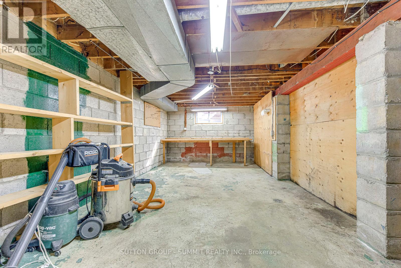 42 Winnipeg Road, Toronto, Ontario  M9P 2E4 - Photo 33 - W12482079