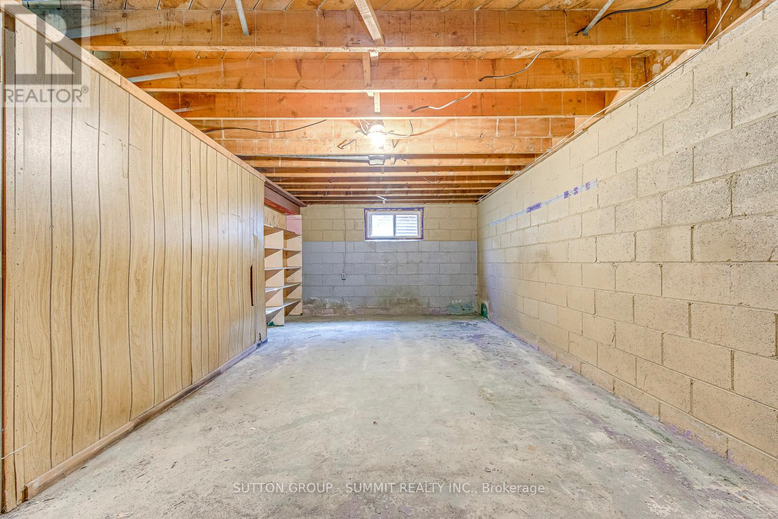 42 Winnipeg Road, Toronto, Ontario  M9P 2E4 - Photo 34 - W12482079