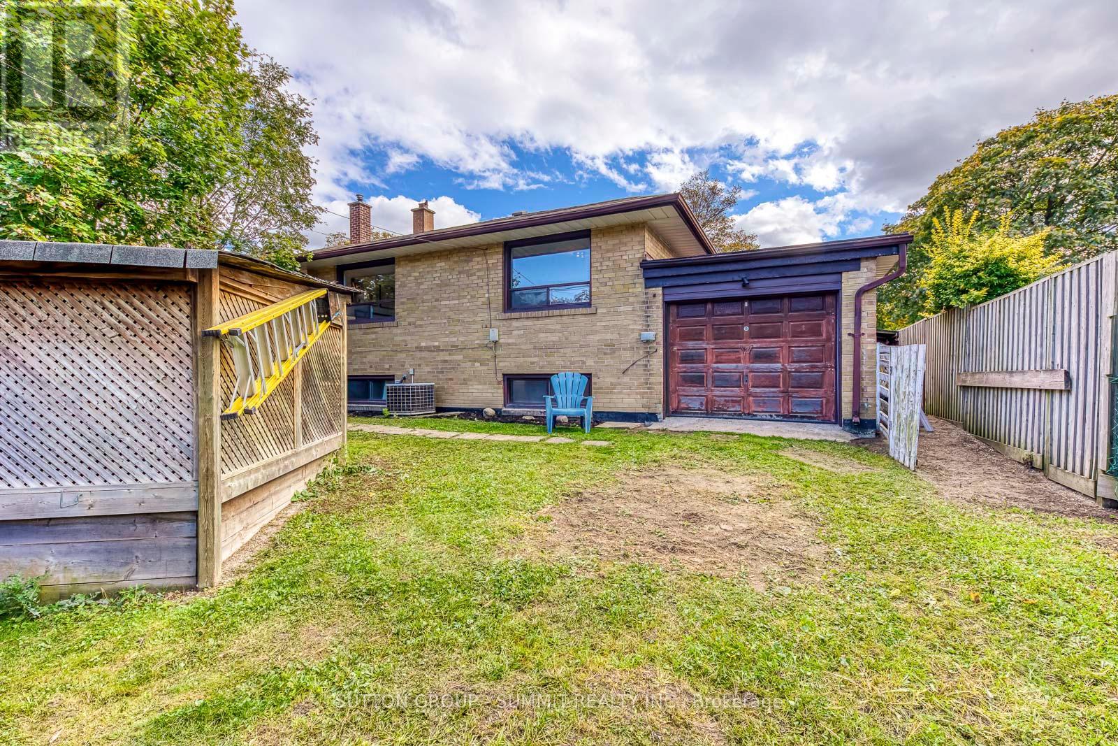 42 Winnipeg Road, Toronto, Ontario  M9P 2E4 - Photo 38 - W12482079