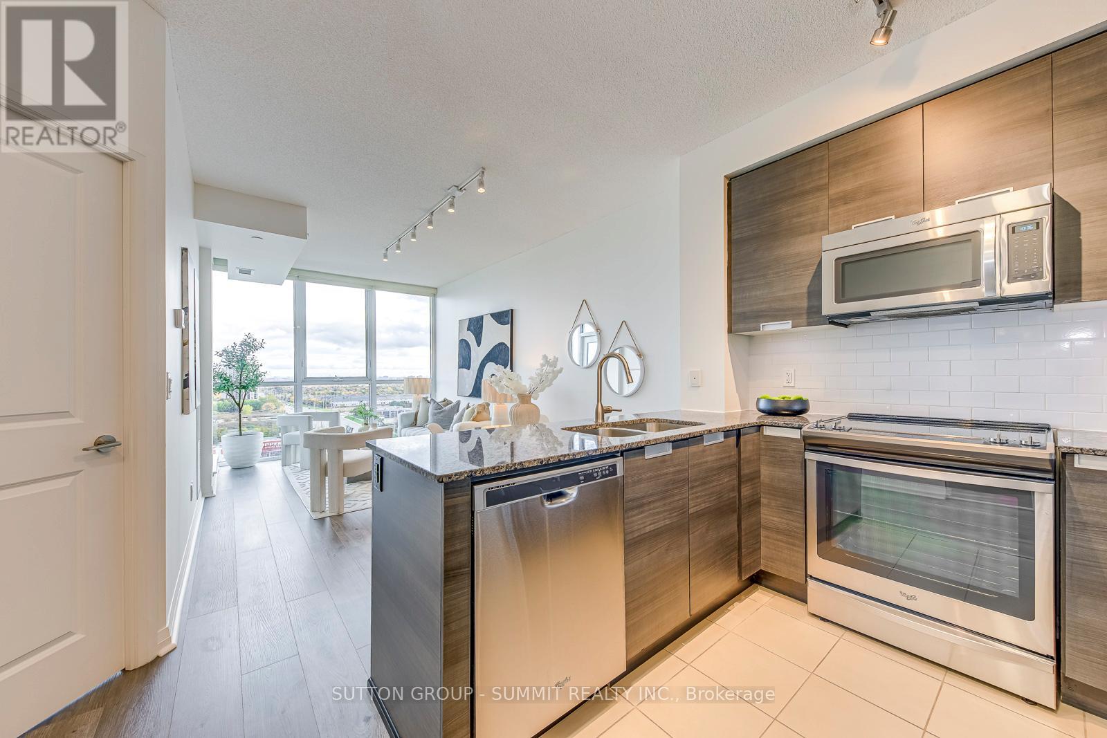 1305 - 55 Eglinton Avenue, Mississauga, Ontario  L5R 0E4 - Photo 12 - W12482082