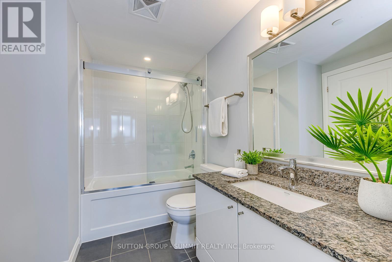 1305 - 55 Eglinton Avenue, Mississauga, Ontario  L5R 0E4 - Photo 33 - W12482082