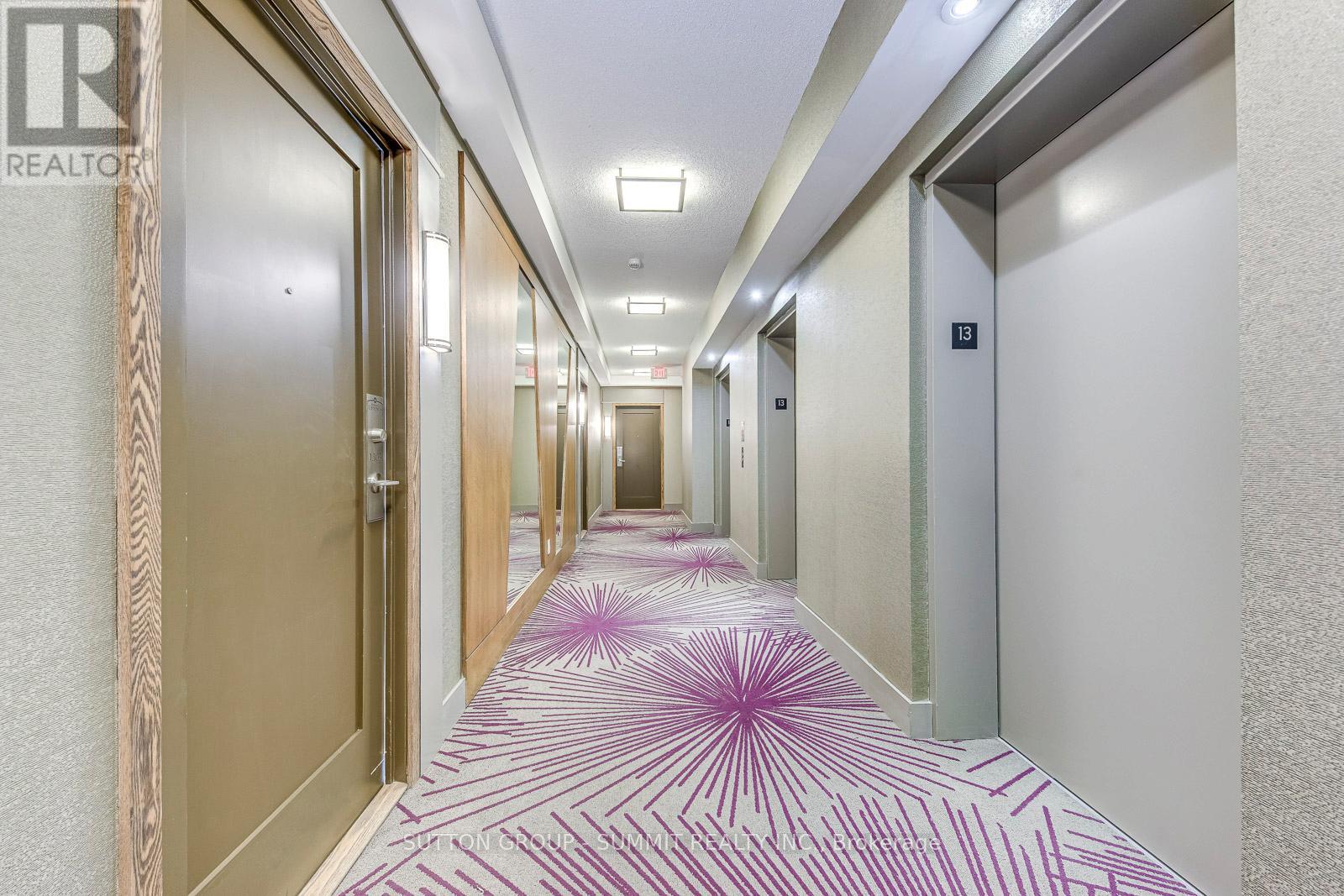 1305 - 55 Eglinton Avenue, Mississauga, Ontario  L5R 0E4 - Photo 4 - W12482082