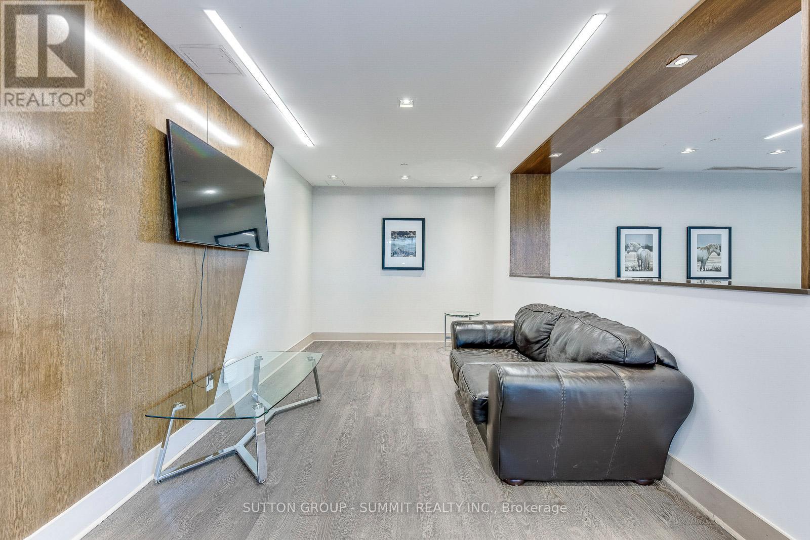 1305 - 55 Eglinton Avenue, Mississauga, Ontario  L5R 0E4 - Photo 43 - W12482082