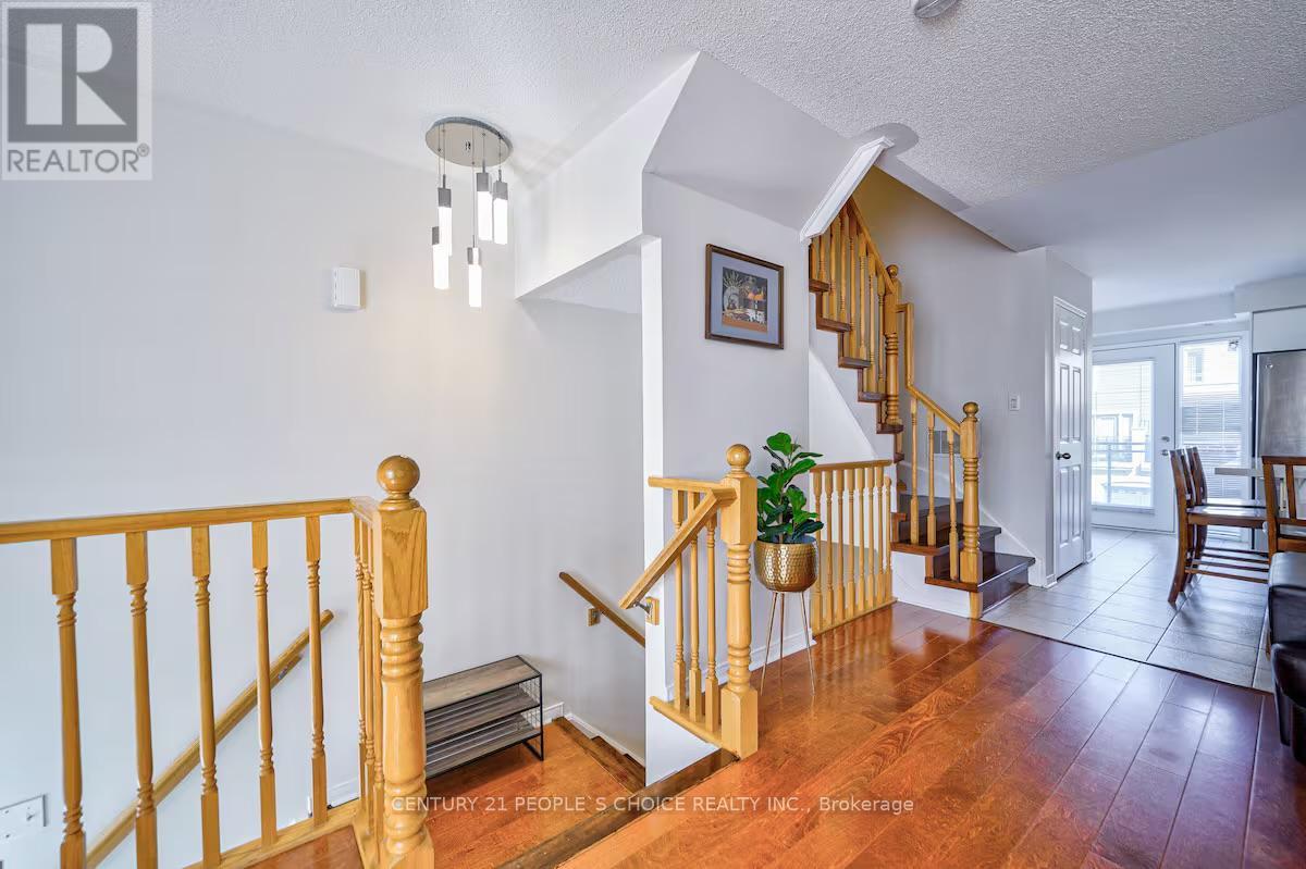 101 - 3050 Erin Centre Boulevard, Mississauga, Ontario  L5M 0P5 - Photo 11 - W12482083