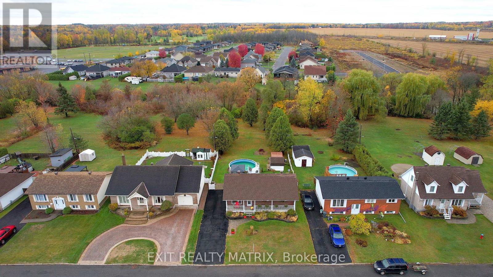 697 Omer Street, Hawkesbury, Ontario  K6A 3G1 - Photo 2 - X12457785