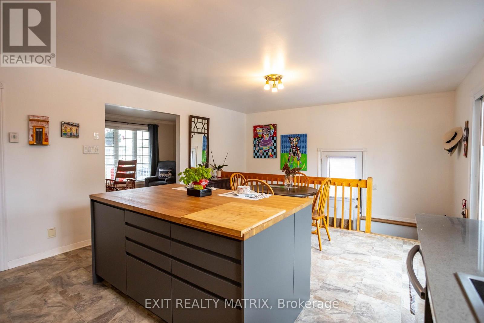 697 Omer Street, Hawkesbury, Ontario  K6A 3G1 - Photo 18 - X12457785