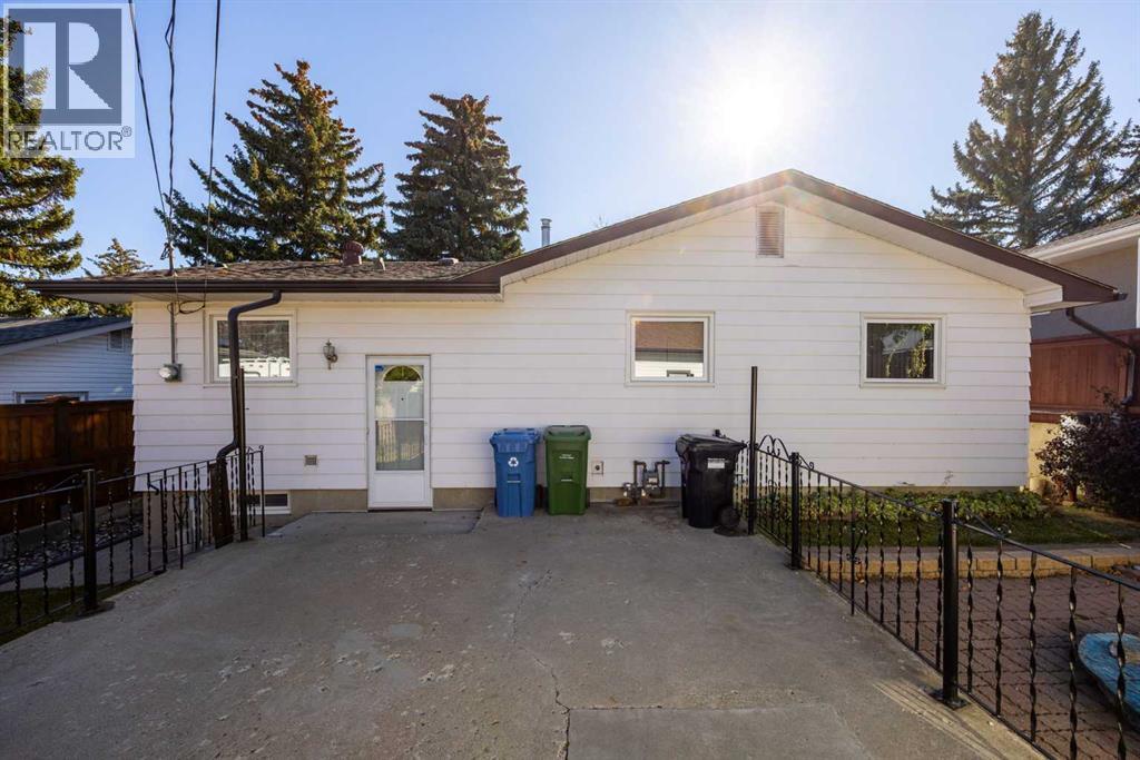 7031 Hunterbow Crescent Nw, Calgary, Alberta  T2K 4R4 - Photo 32 - A2265233