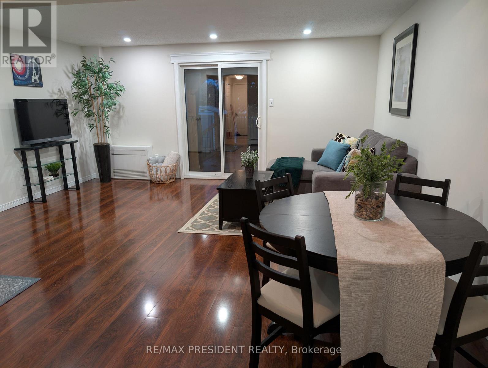 12 Hill Street, Halton Hills, Ontario  L7J 2W2 - Photo 13 - W12480630