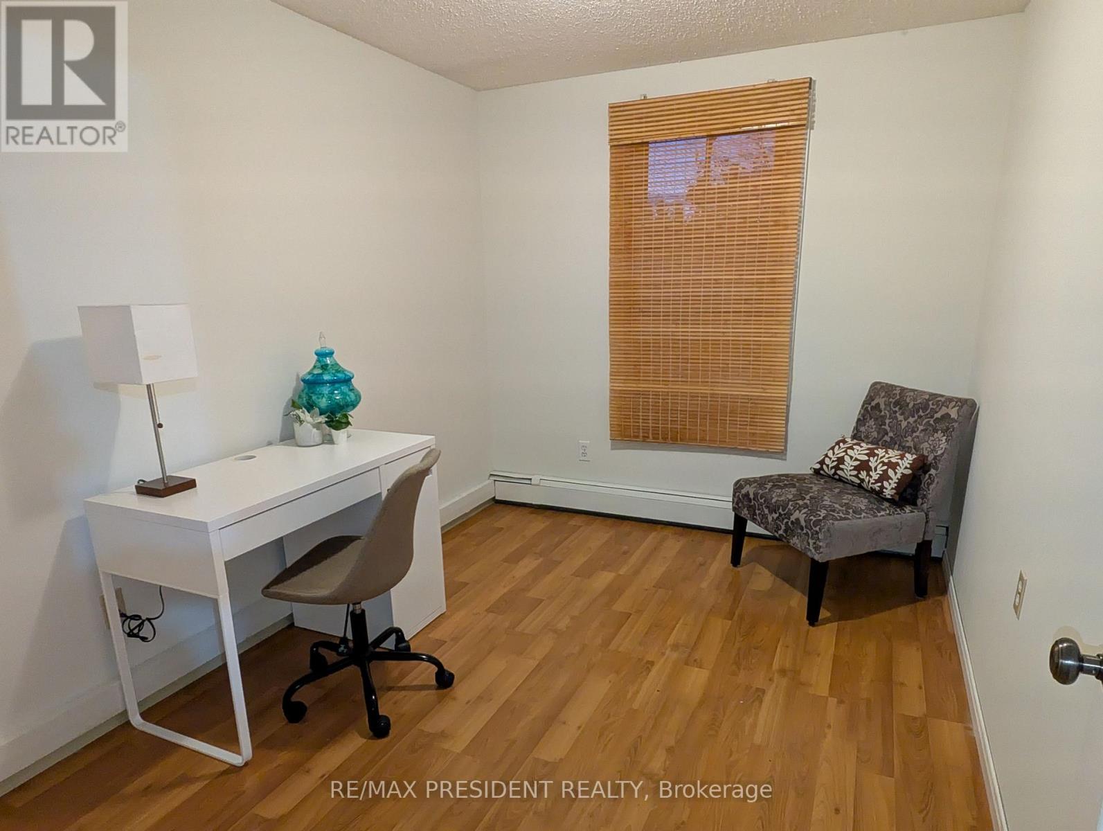 12 Hill Street, Halton Hills, Ontario  L7J 2W2 - Photo 20 - W12480630