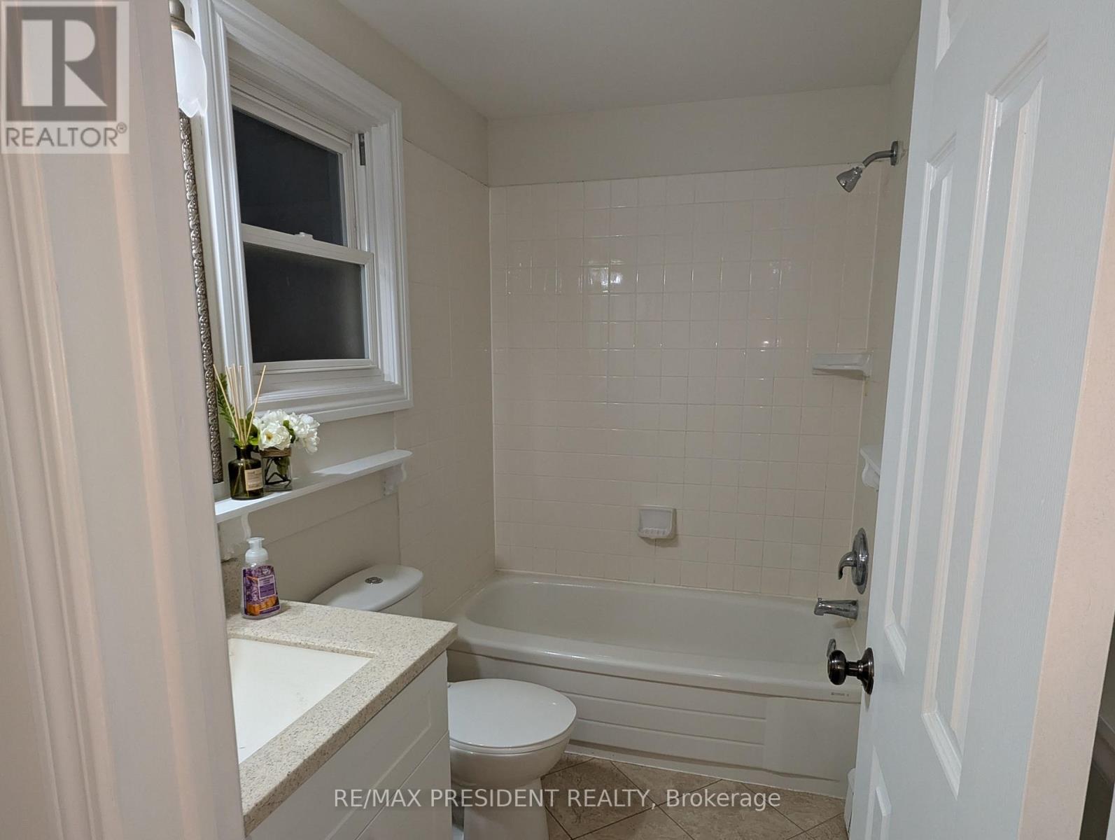 12 Hill Street, Halton Hills, Ontario  L7J 2W2 - Photo 21 - W12480630
