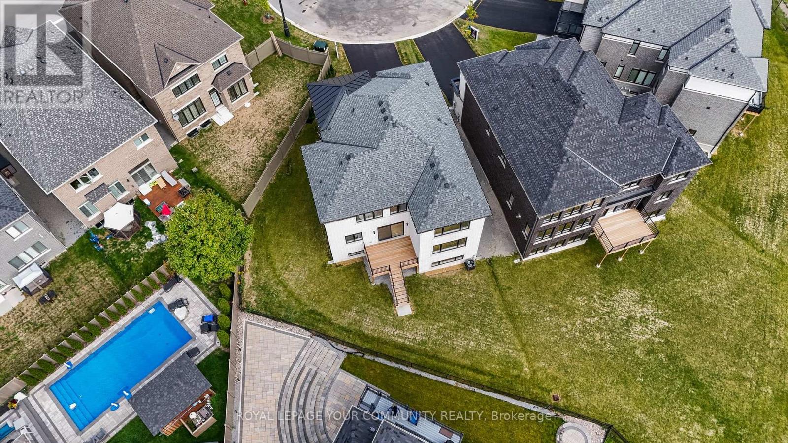 2 Bunn Court, Aurora, Ontario  L4G 0G6 - Photo 34 - N12405078