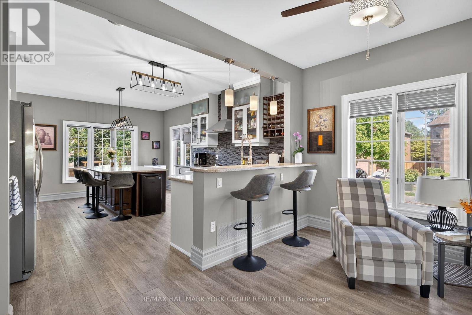 2 Hadley Court, Aurora, Ontario  L4G 7E5 - Photo 13 - N12456899