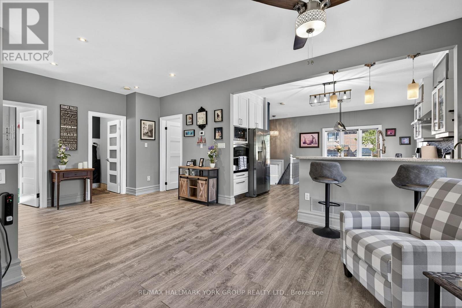 2 Hadley Court, Aurora, Ontario  L4G 7E5 - Photo 12 - N12456899