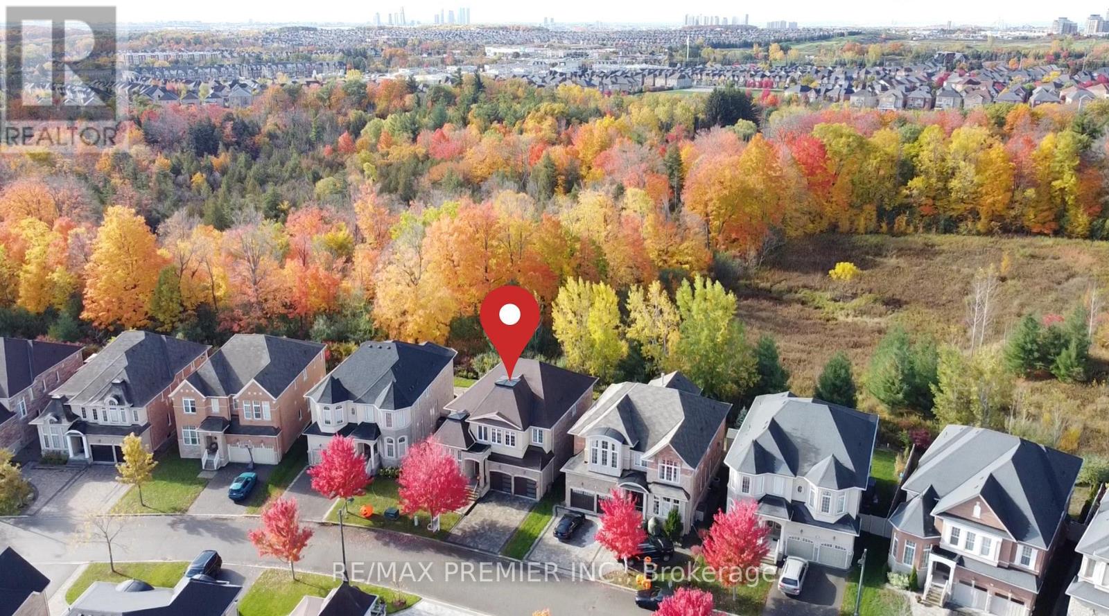 64 HEINTZMAN CRESCENT, Vaughan, Ontario