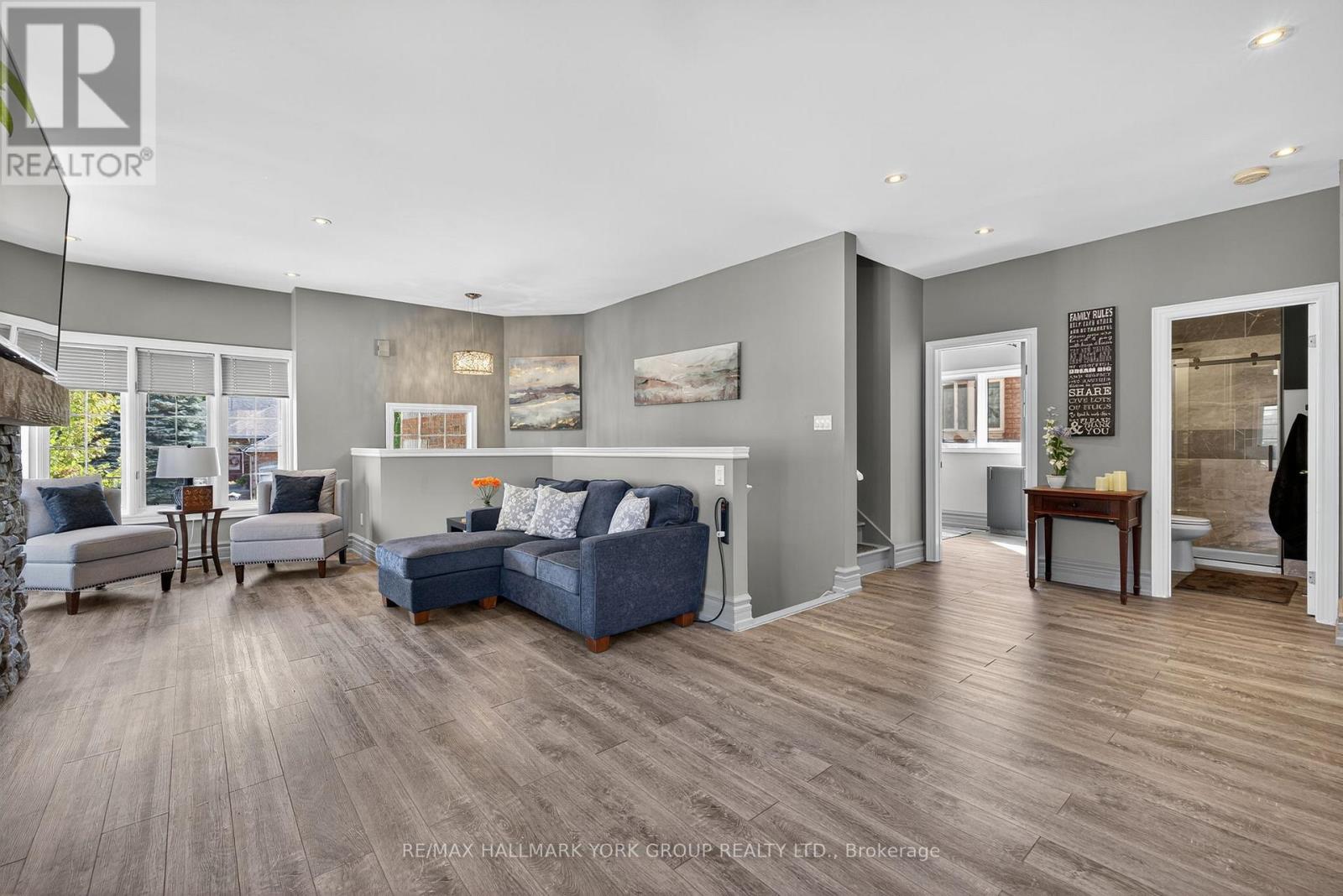 2 Hadley Court, Aurora, Ontario  L4G 7E5 - Photo 8 - N12456899