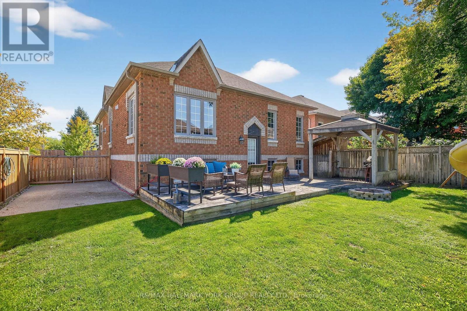 2 Hadley Court, Aurora, Ontario  L4G 7E5 - Photo 48 - N12456899