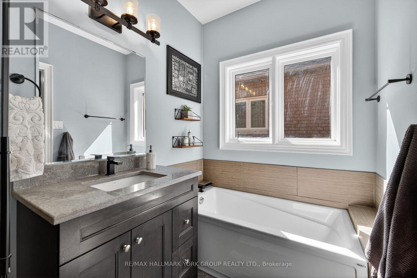 2 Hadley Court, Aurora, Ontario  L4G 7E5 - Photo 27 - N12456899