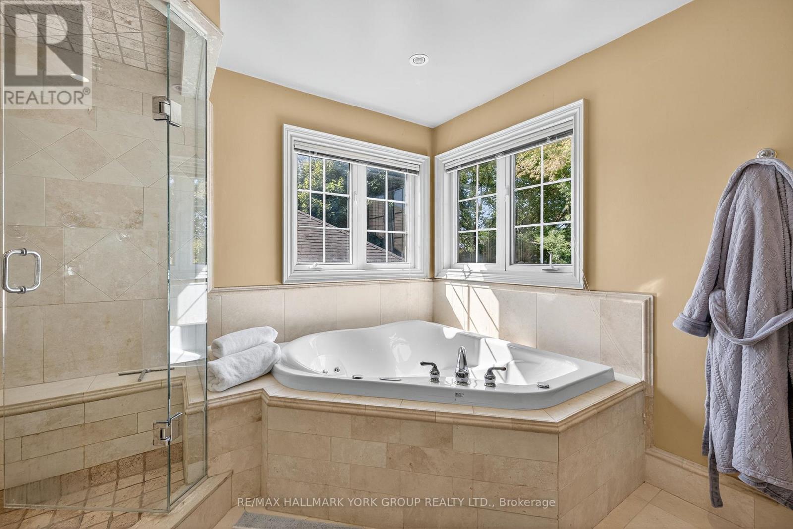 2 Hadley Court, Aurora, Ontario  L4G 7E5 - Photo 38 - N12456899