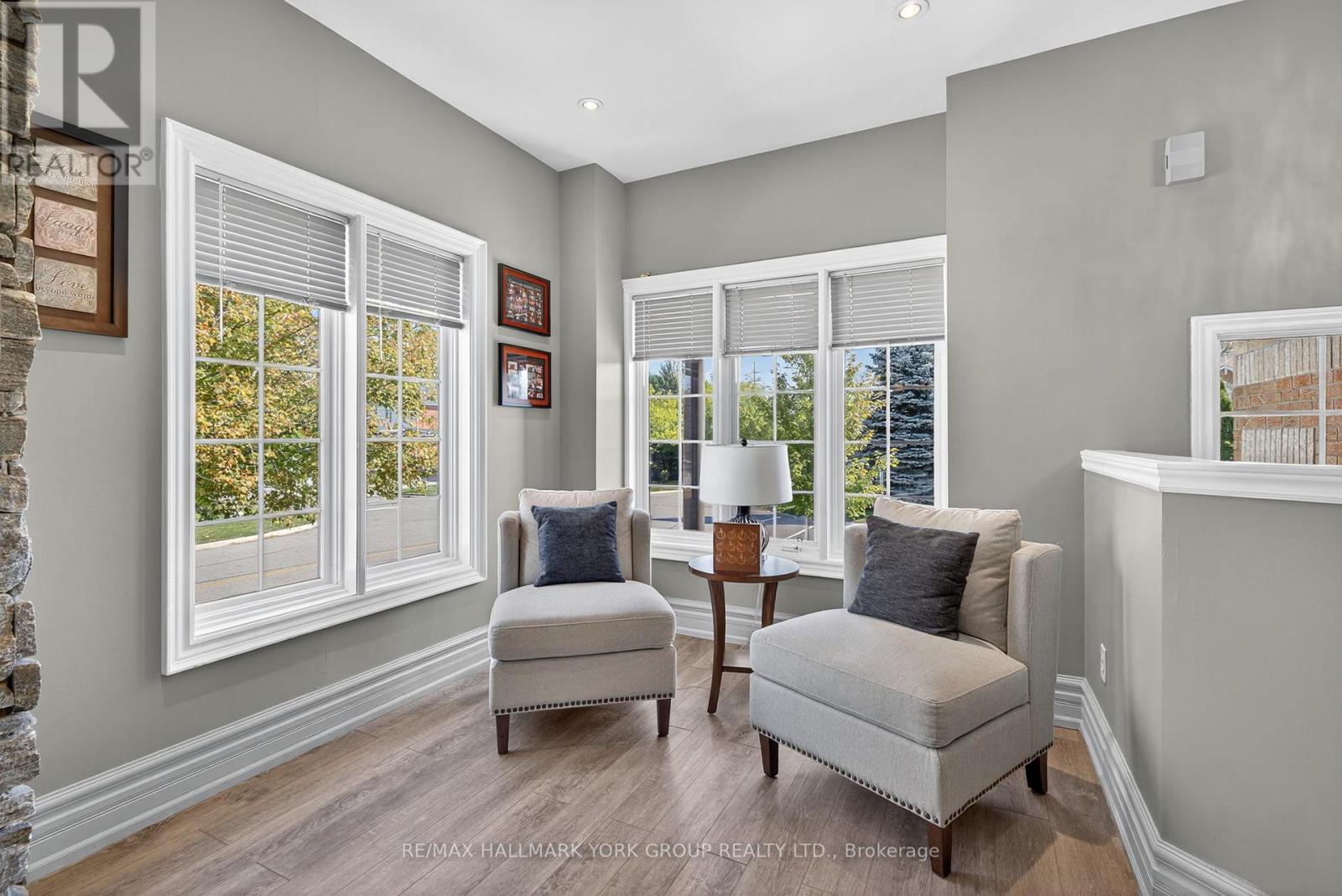 2 Hadley Court, Aurora, Ontario  L4G 7E5 - Photo 9 - N12456899