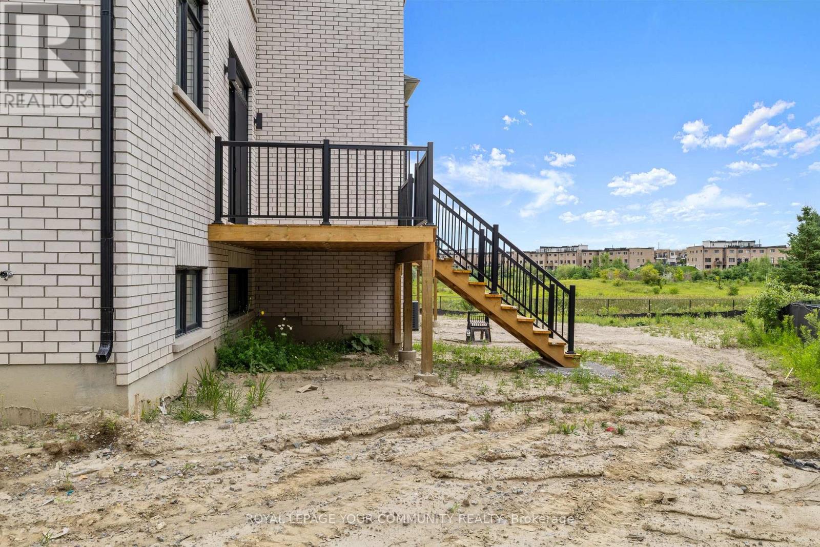 2 Bunn Court, Aurora, Ontario  L4G 0G6 - Photo 35 - N12482060