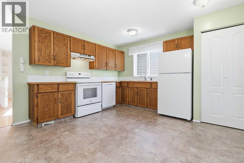93 Eastman Crescent, Red Deer, Alberta  T4R 1X4 - Photo 7 - A2266576