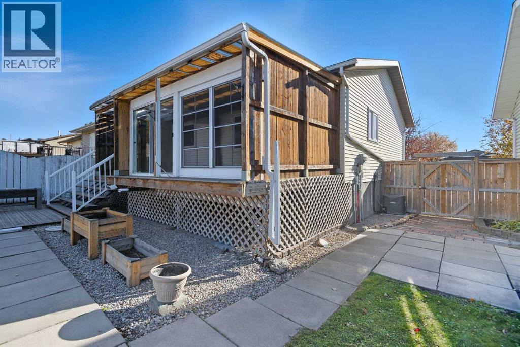 93 Eastman Crescent, Red Deer, Alberta  T4R 1X4 - Photo 23 - A2266576