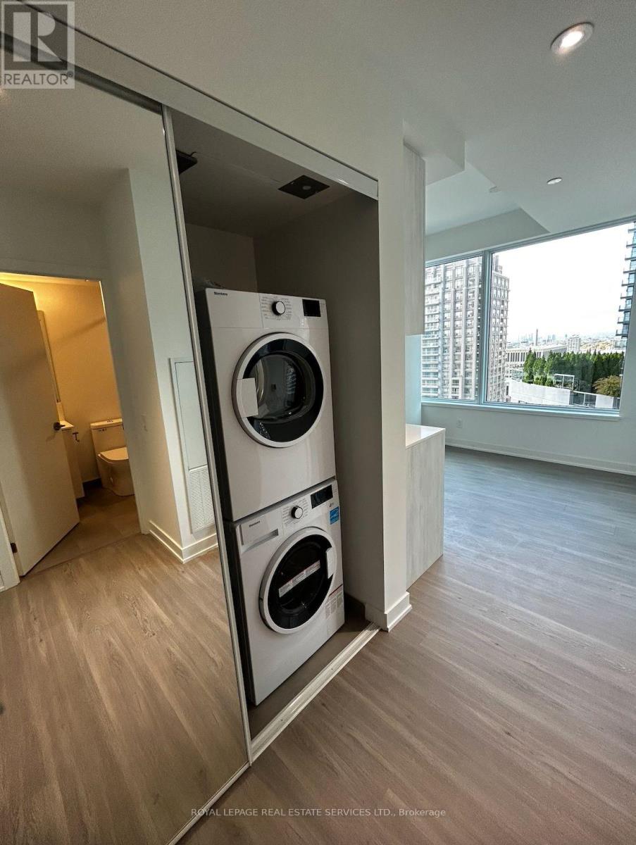 2616 - 8 Wellesley Street W, Toronto (Bay Street Corridor), Ontario  M4Y 0J5 - Photo 3 - C12482086