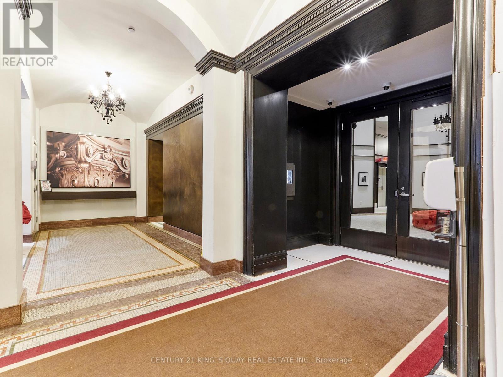 2903 - 197 Yonge Street, Toronto, Ontario  M5B 1M4 - Photo 3 - C12482095